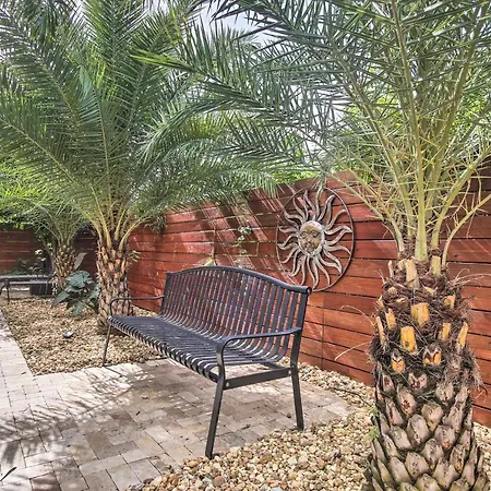 Upscale Home With Hot Tub Walking Distance To Beach